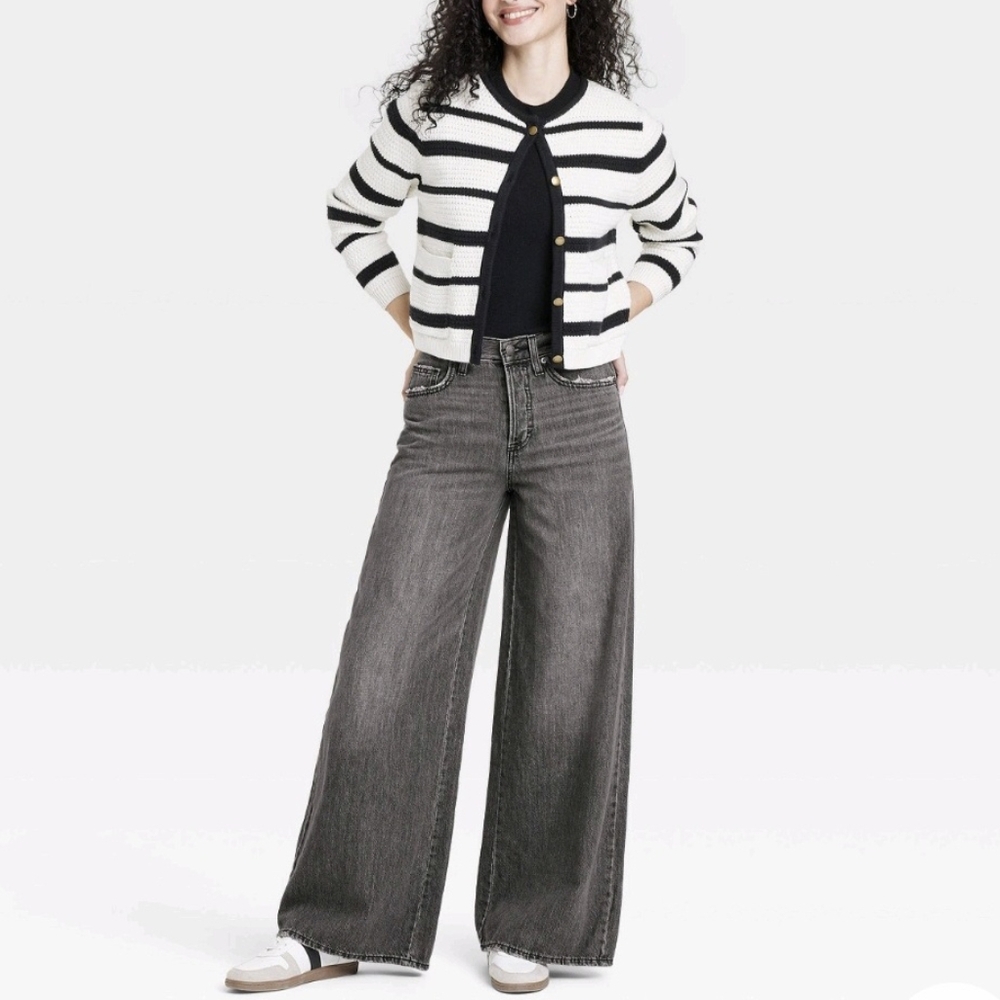 Super Wide Leg Jeans - Picture 3 of 4
